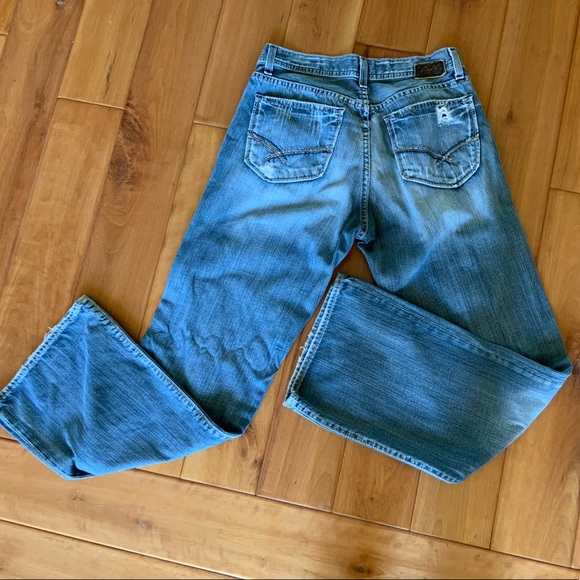 **SOLD** BKE denimTyler destroyed straight jeans size 30 x 30 - Picture 2 of 2